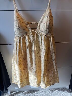 Abercrombie and Fitch Yellow Floral Tie-Front dress
